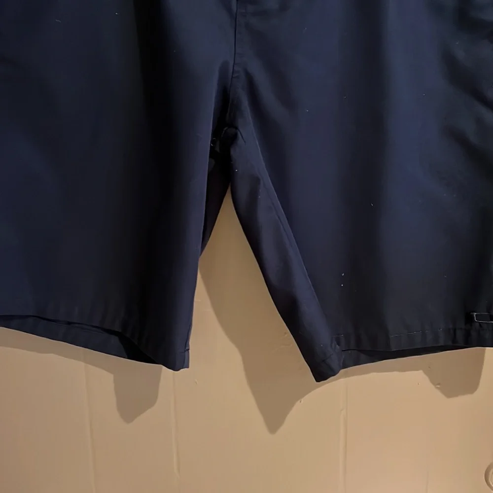 Oakley Men’s Shorts in Black. Sz 36